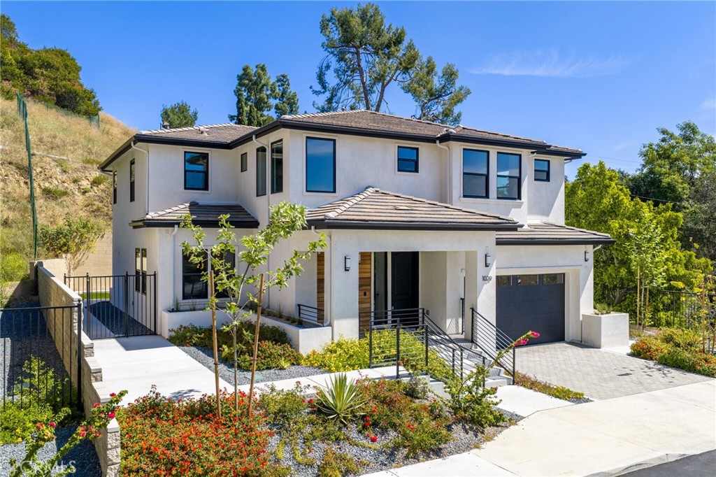 1029 N STALEY LANE