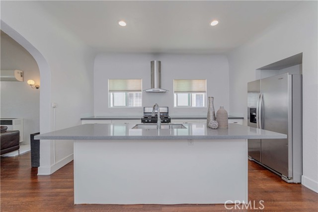 Detail Gallery Image 25 of 39 For 3015 Edgehill Dr, Los Angeles,  CA 90018 - – Beds | – Baths