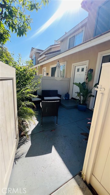 8449 E Arrowhead Way, Anaheim Hills CA: https://media.crmls.org/medias/8ef82829-3069-4e72-92a2-5a4eab26b03d.jpg