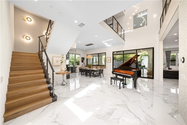 Detail Gallery Image 12 of 75 For 83 Lunar, Irvine,  CA 92618 - 5 Beds | 6/1 Baths