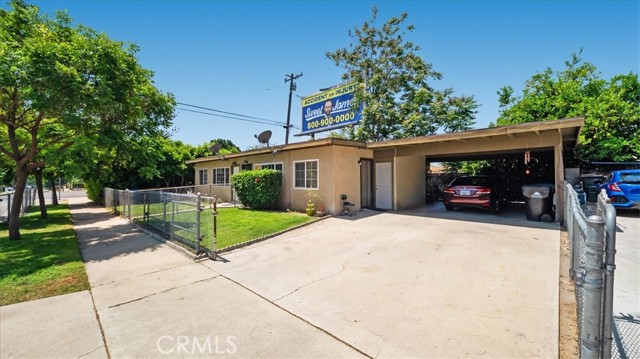 226 E California Street, Ontario CA: https://media.crmls.org/medias/8ef8ee67-3120-4081-afb7-73d4c5375477.jpg