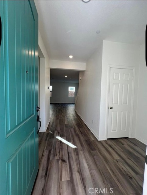 3990 E Catalina Street, Ontario CA: https://media.crmls.org/medias/8ef90836-a085-467d-b355-a9e5e6d1f4d7.jpg
