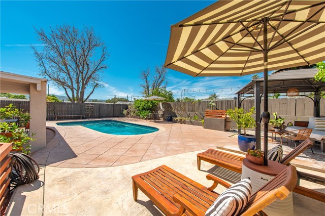 Detail Gallery Image 17 of 29 For 2041 Lupin St, Simi Valley,  CA 93065 - 3 Beds | 2 Baths