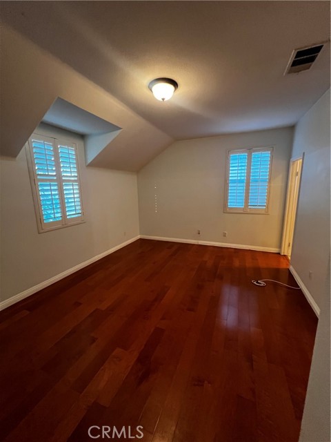 7090 Cottage Grove Drive, Eastvale CA: https://media.crmls.org/medias/8efa7c2b-8b92-4414-aecf-e1097cf6d00b.jpg