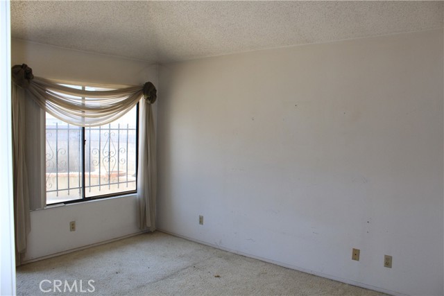 Detail Gallery Image 19 of 26 For 14549 Southwood Dr, Fontana,  CA 92337 - 3 Beds | 2 Baths