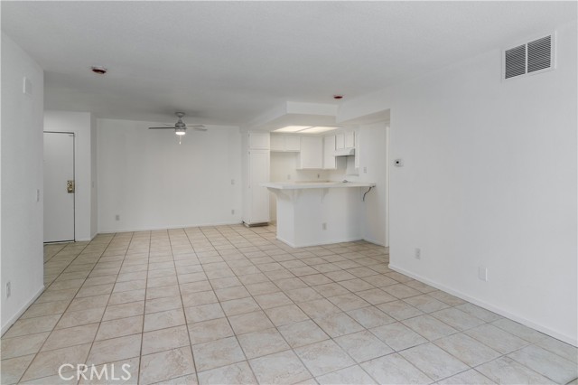 Detail Gallery Image 6 of 21 For 20235 Keswick St #102,  Winnetka,  CA 91306 - 2 Beds | 2 Baths