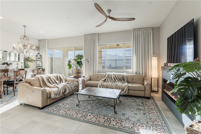 Detail Gallery Image 13 of 69 For 24159 Evesong, Corona,  CA 92883 - 3 Beds | 2 Baths