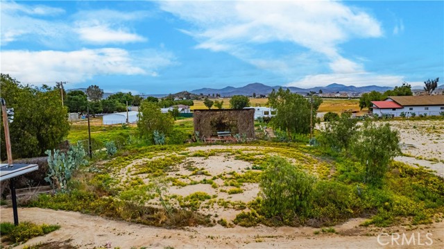 30300 Garbani Road, Menifee CA: https://media.crmls.org/medias/8efb3feb-8a02-4a3f-9786-c4eafa1ebbf2.jpg