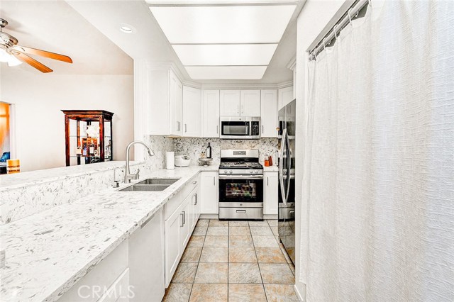 Detail Gallery Image 10 of 33 For 10401 Garden Grove #53,  Garden Grove,  CA 92843 - 2 Beds | 2 Baths