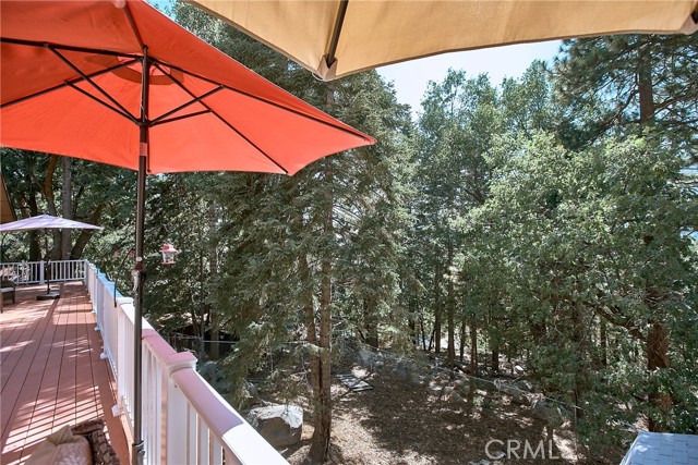 6204 Spruce Avenue, Angelus Oaks CA: https://media.crmls.org/medias/8efbbcfb-48ef-44ac-92c8-c9b0a1195f26.jpg