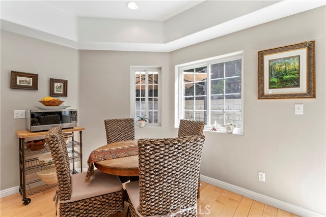 Detail Gallery Image 14 of 72 For 197 Massive Rd, Lake Arrowhead,  CA 92317 - 4 Beds | 3/1 Baths