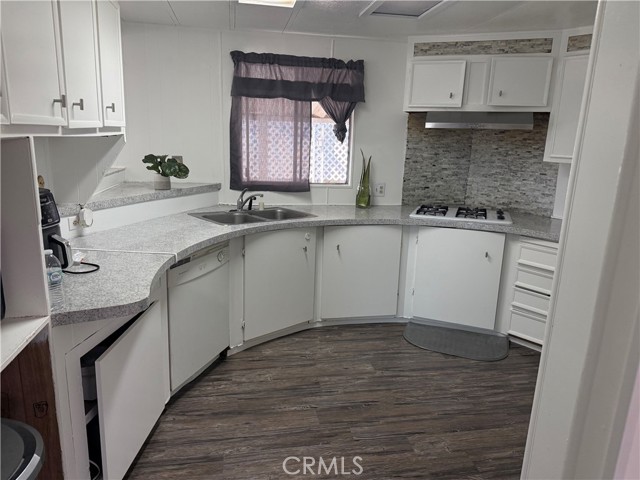 17400 Valley Blvd, Fontana CA: https://media.crmls.org/medias/8efd7673-14b6-4573-953e-a7ab4a1fdbcd.jpg