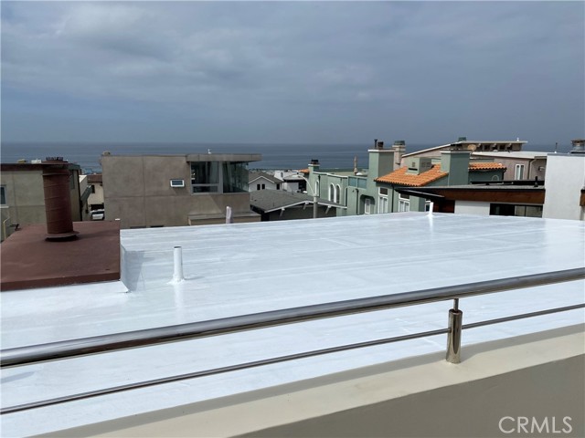 2437 Manhattan Avenue, Hermosa Beach, California 90254, 5 Bedrooms Bedrooms, ,4 BathroomsBathrooms,Residential,Sold,Manhattan,SB21258344