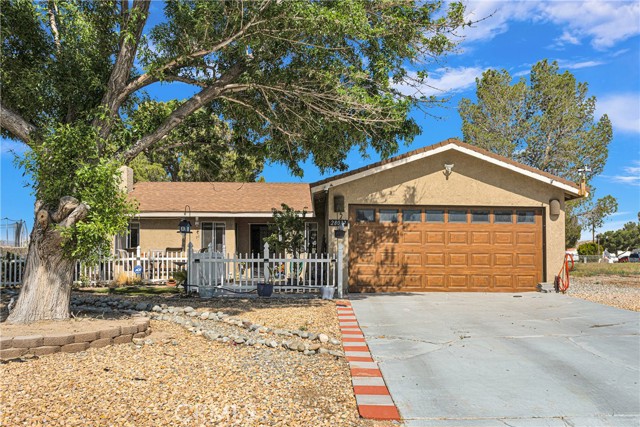 Detail Gallery Image 2 of 40 For 28037 Hummingbird Ln, Helendale,  CA 92342 - 3 Beds | 2 Baths