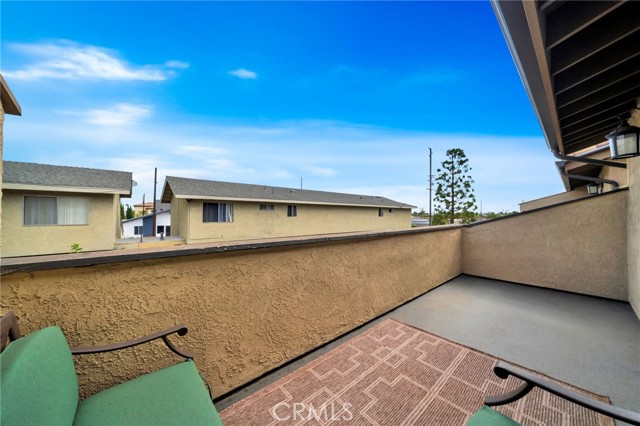 17601 Newland Street, Huntington Beach CA: https://media.crmls.org/medias/8efdf832-4907-4fa0-8516-7e026f4a6948.jpg