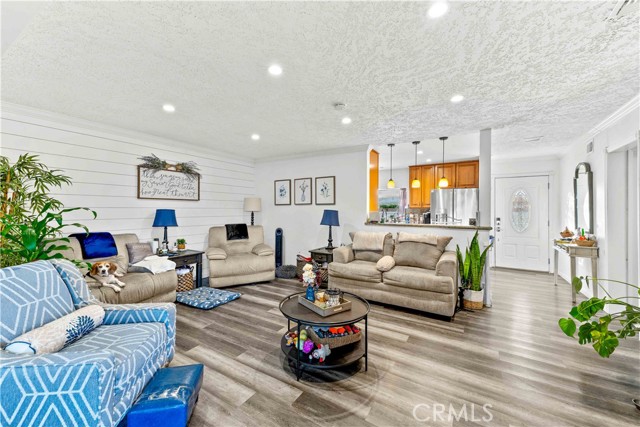 Detail Gallery Image 4 of 25 For 10292 Ethel St, Cypress,  CA 90630 - 3 Beds | 1/1 Baths