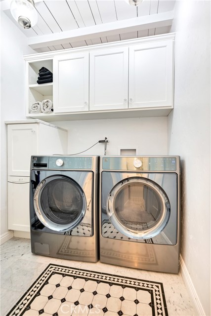 802 Rembrandt Drive, Laguna Beach CA: https://media.crmls.org/medias/8efe1033-ed36-44ba-9f14-e406a51fbe8f.jpg