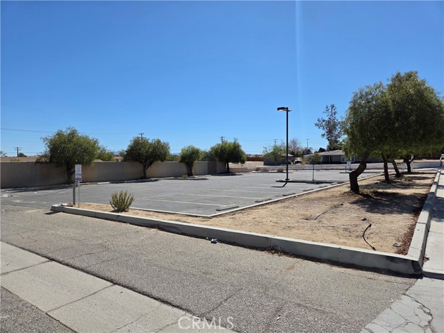 Image 4 of 16 For 16534 Victor Street
