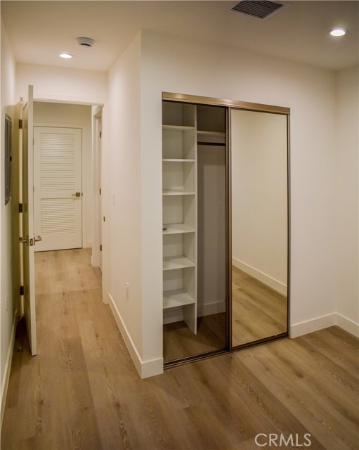 Detail Gallery Image 22 of 22 For 5972 Jamieson Ave, Encino,  CA 91316 - 3 Beds | 3 Baths