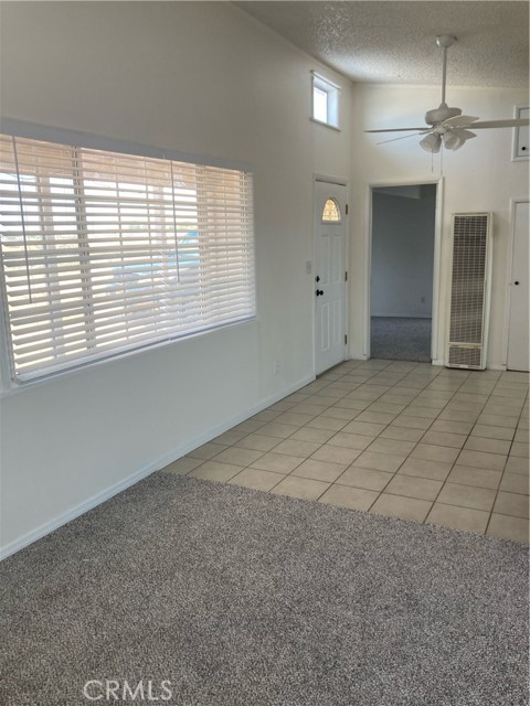 22042 Elkalo Road, Apple Valley CA: https://media.crmls.org/medias/8effbfbd-c82a-481b-b8f6-e39692e945be.jpg