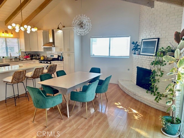 Detail Gallery Image 5 of 12 For 22632 Cass, Woodland Hills,  CA 91364 - 3 Beds | 2 Baths