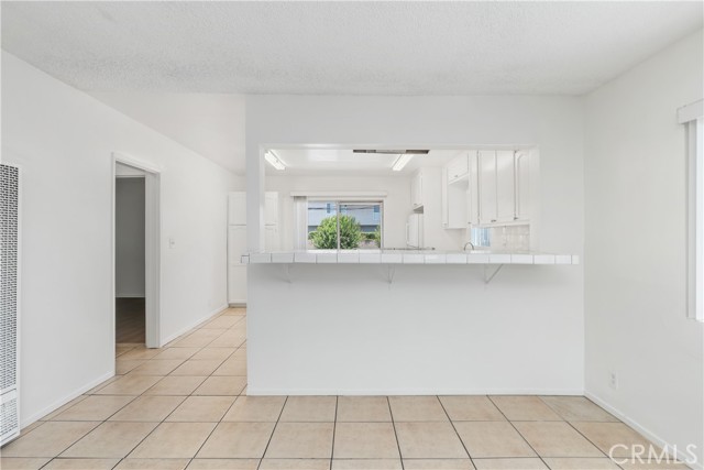 841 W 5th, San Pedro CA: https://media.crmls.org/medias/8f0209a5-8bf8-4337-8c48-d77c1e7d532c.jpg