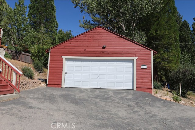 801 Edgemoor, Big Bear Lake, CA 92315