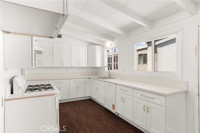 610 W Glen Lyn Drive, Glendora CA: https://media.crmls.org/medias/8f030122-b033-45e9-866d-5b329beb6444.jpg