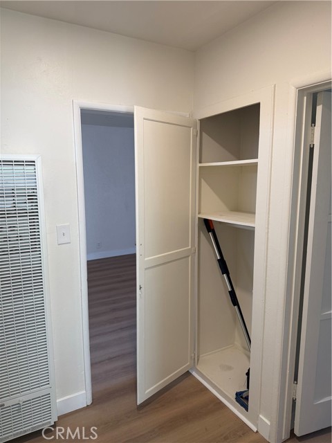 Detail Gallery Image 11 of 12 For 1930 W 18th, Santa Ana,  CA 92706 - 2 Beds | 1 Baths