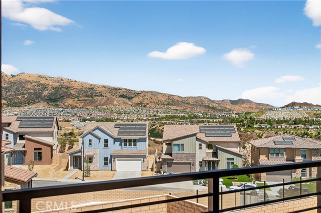 21219 Currant Ct, Chatsworth CA: https://media.crmls.org/medias/8f0395ca-4b95-4563-8091-65ade675dfe4.jpg
