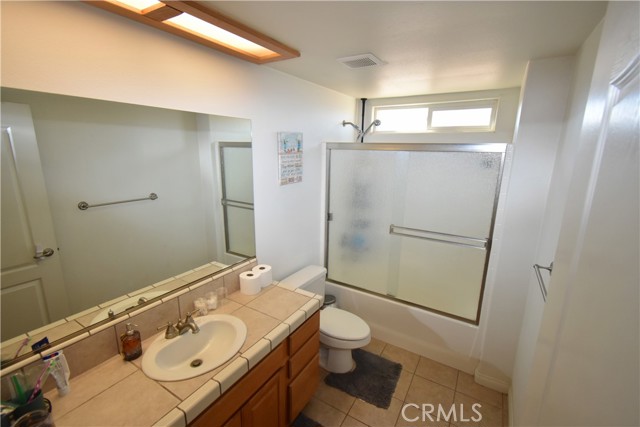 Detail Gallery Image 14 of 33 For 11130 Tenaya Rd, Apple Valley,  CA 92308 - 4 Beds | 2/1 Baths