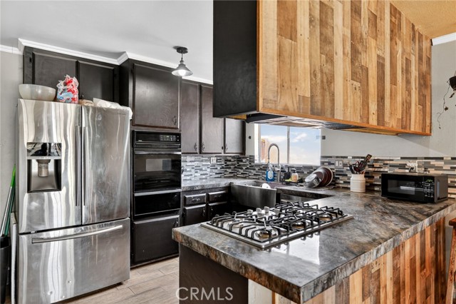 Detail Gallery Image 2 of 6 For 542 S Sanders St, Ridgecrest,  CA 93555 - 5 Beds | 2 Baths