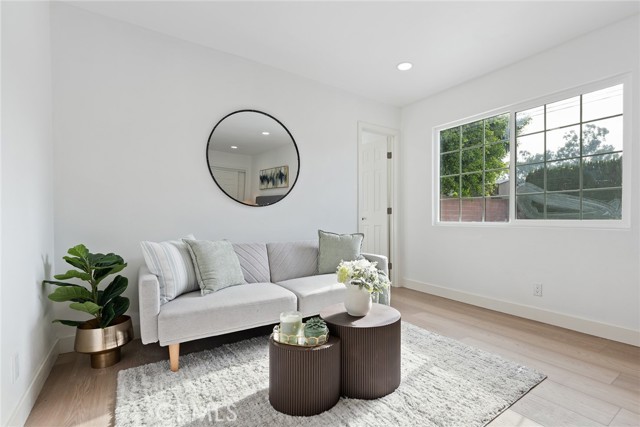 Detail Gallery Image 11 of 28 For 23832 La Rosa, Lake Forest,  CA 92630 - 4 Beds | 2 Baths