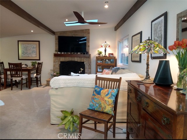 Detail Gallery Image 5 of 18 For 945 Park Ave, Laguna Beach,  CA 92651 - 2 Beds | 2 Baths