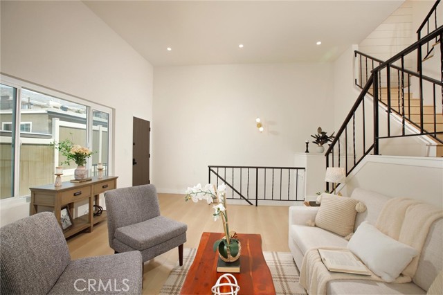 Detail Gallery Image 4 of 28 For 10141 Samoa Ave #25,  Tujunga,  CA 91042 - 2 Beds | 3 Baths