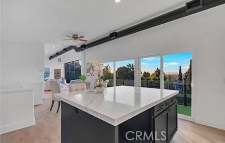 3728 Berry Drive, Studio City CA: https://media.crmls.org/medias/8f04e36b-09a5-402e-a237-ca06e6f02c34.jpg