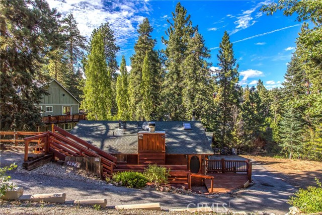 Detail Gallery Image 2 of 44 For 42962 Dogwood Dr, Big Bear Lake,  CA 92315 - 3 Beds | 2 Baths