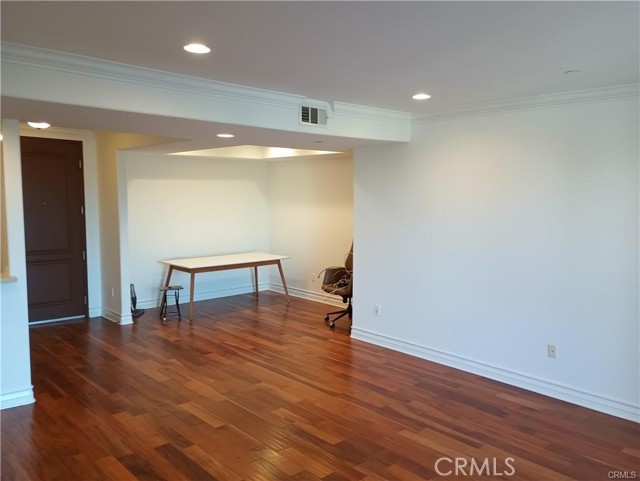 Detail Gallery Image 5 of 23 For 837 N Hudson Ave #305,  Los Angeles,  CA 90038 - 2 Beds | 2 Baths