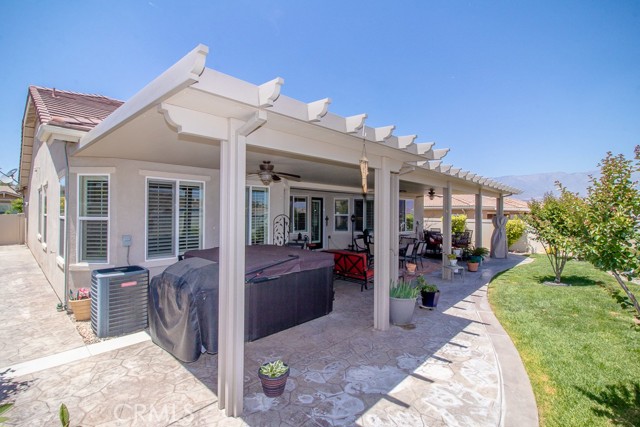 464 Whitney Peak, Beaumont CA: https://media.crmls.org/medias/8f05e47a-24b0-466b-9e3b-49be8f65444e.jpg