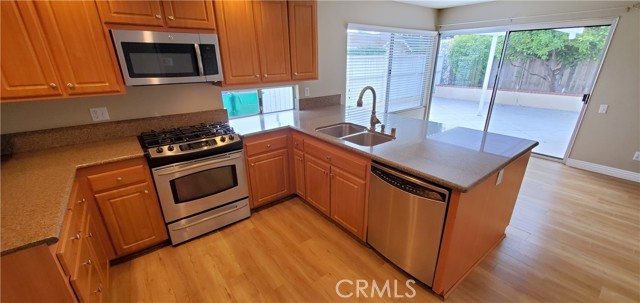 Detail Gallery Image 12 of 19 For 10 Woodsorrel, Irvine,  CA 92604 - 3 Beds | 2 Baths