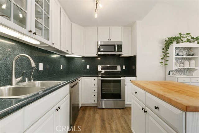 802 Camino Real, Redondo Beach, California 90277, 3 Bedrooms Bedrooms, ,2 BathroomsBathrooms,Residential,Sold,Camino Real,OC22093224