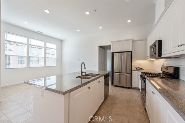 Detail Gallery Image 5 of 15 For 61 Quill, Irvine,  CA 92620 - 3 Beds | 2 Baths