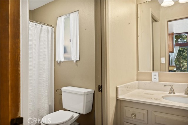 Detail Gallery Image 15 of 36 For 26522 Thunderbird Dr, Lake Arrowhead,  CA 92391 - 3 Beds | 2/1 Baths