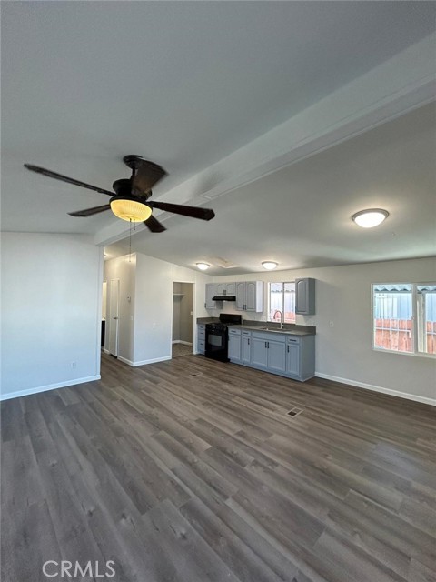Detail Gallery Image 9 of 20 For 80 E Dawes #10,  Perris,  CA 92571 - 2 Beds | 2 Baths