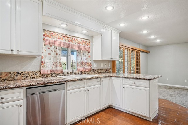 Detail Gallery Image 9 of 21 For 808 Daybreak Ct, San Jacinto,  CA 92582 - 4 Beds | 3 Baths