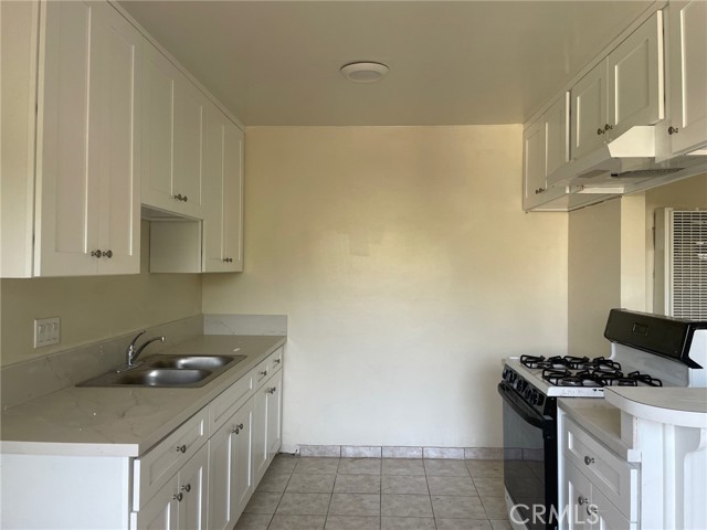 Detail Gallery Image 4 of 13 For 4953 Gambier St #4,  Los Angeles,  CA 90032 - 2 Beds | 1 Baths