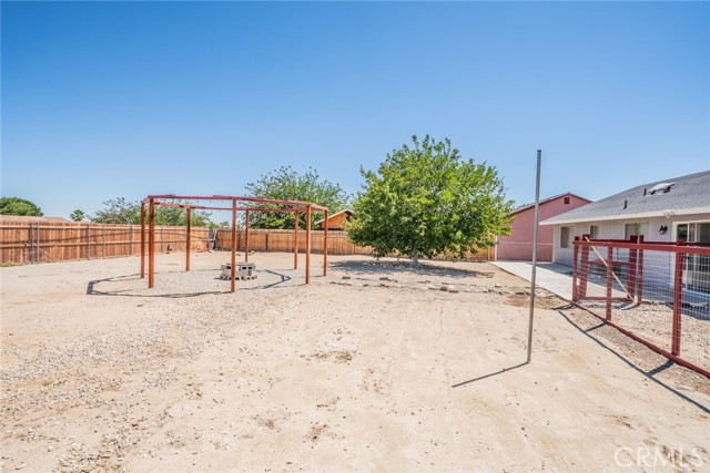 Detail Gallery Image 28 of 38 For 14150 Manzano Rd, Victorville,  CA 92392 - 3 Beds | 2 Baths