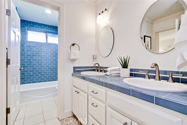 742 31st Street, Manhattan Beach, California 90266, 5 Bedrooms Bedrooms, ,2 BathroomsBathrooms,Residential,Sold,31st,SB22034184