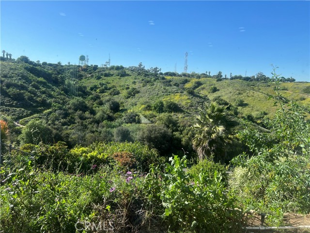 Detail Gallery Image 23 of 26 For 4701 Don Miguel, Los Angeles,  CA 90008 - 3 Beds | 3 Baths