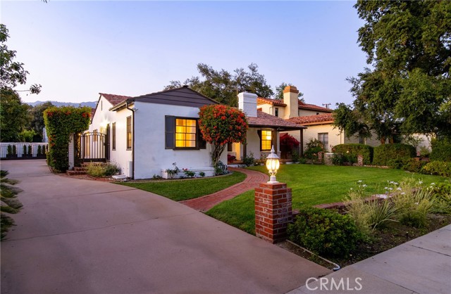 Detail Gallery Image 1 of 41 For 3301 Grayburn Rd, Pasadena,  CA 91107 - 3 Beds | 2/1 Baths